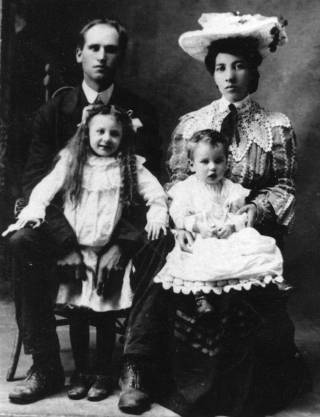 Esca and Minnie Mitchell, with daughter Lula and son Trubie
