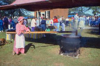 Making apple butter